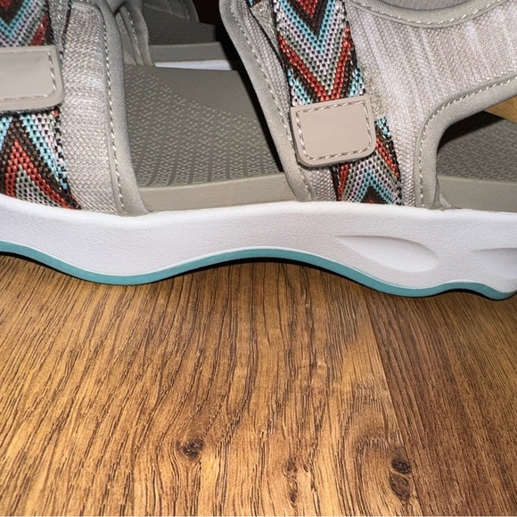 Size 6 multicolor strap sandals - Picture 3 of 6